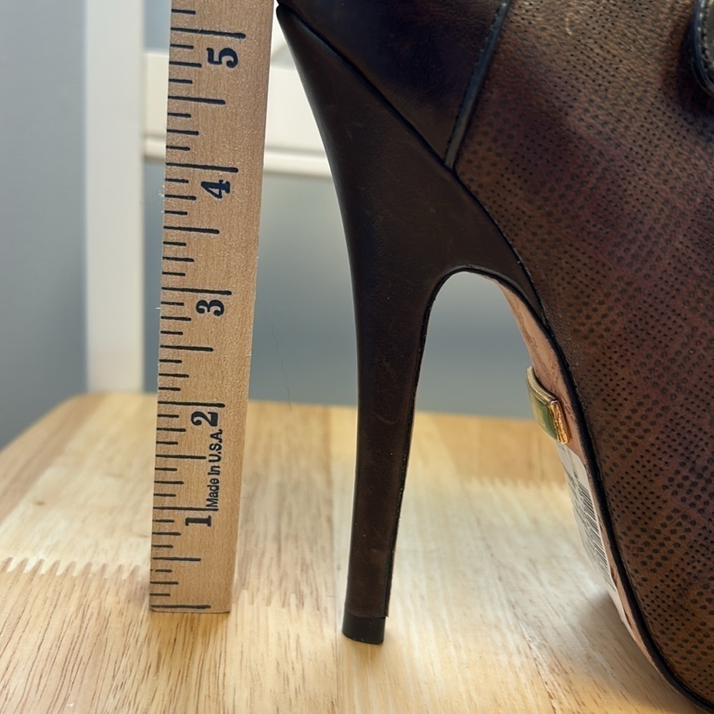 L.A.M.B. Hannah Brown Leather Women’s Heels Size 8.5M Made in Brazil - Picture 12 of 12